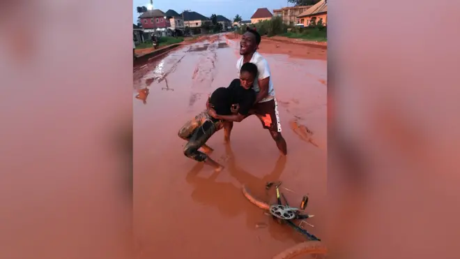 Di social media couple dey do skit