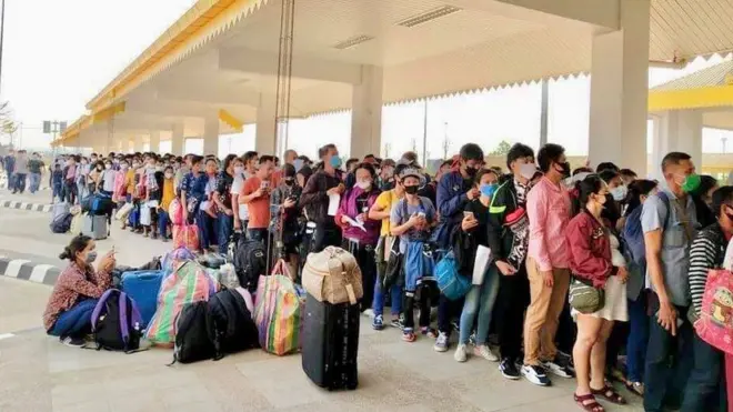 ထိုင်း-မြန်မာ နယ်စပ်က ပြန်ဝင်လာသူ