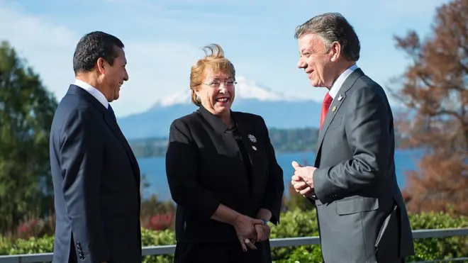 Da esquerda. os presidentes, Ollanta Humala (Peru), Michelle Bachelet (Chile) e Juán Manual Santos (Colômbia), citadoscomo apostar em apostas esportivasdenúncias da Lava Jato