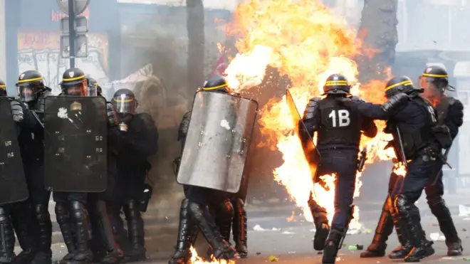 Протесты в Париже