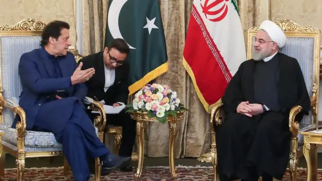 ایران اور سعودی عرب کے درمیان حالیہ کشیدگی کم کروانے کی غرض سے پاکستانی وزیراعظم نے پہلے تہران میں ایرانی صدر حسن روحانی سے ملاقات کی