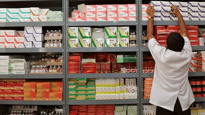 Sakinlər deyirlər ki, onlara lazım olan dərmanın əvəzinə daha baha qiymətə əvəzedici dərmanlar təklif edilir