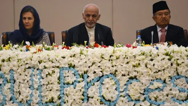 ولسمشر غني نړيوالو او افغانانو ته دا وښودله چې جداً د وينې بهېدنې د ختمولو نيت لري