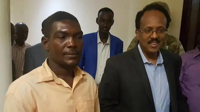 "Ar farmaajo iigeeya" iyo madaxweyne Farmaajo