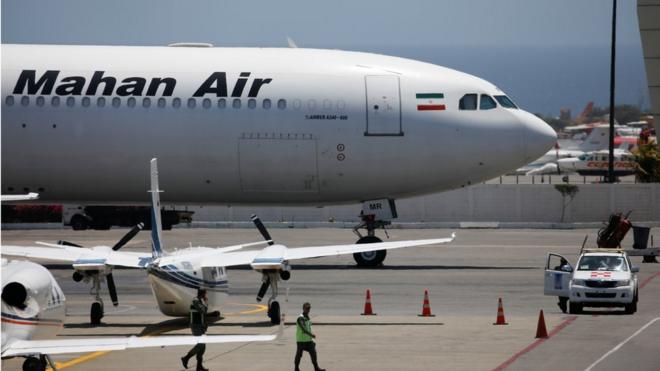 avião da companhia aérea iraniana Mahan Air no aeroporto Simón Bolívar, que serve Caracas