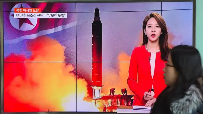 Kuzey Kore'nin füze denemesi arşiv fotoğraflar eşliğinde Güney Kore bültenlerinde yer aldı