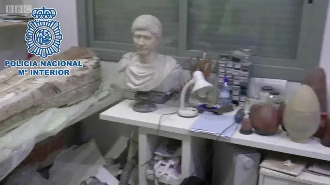 ብዕጡቕ ጉጅለ ኣይ ኤስ ዝተሰረቑ ጥንታውያን ቅርስታት