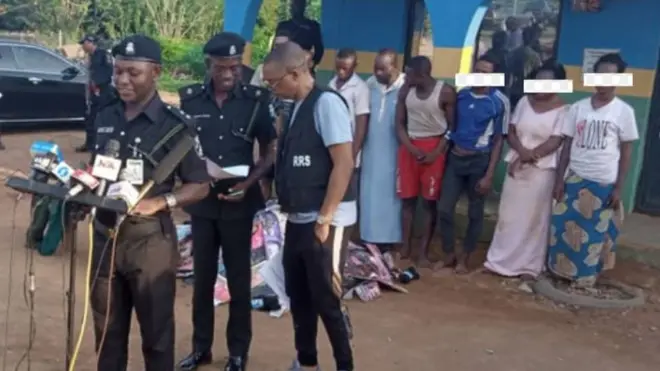 Awọn ọlọpaa ati awọn afurasi