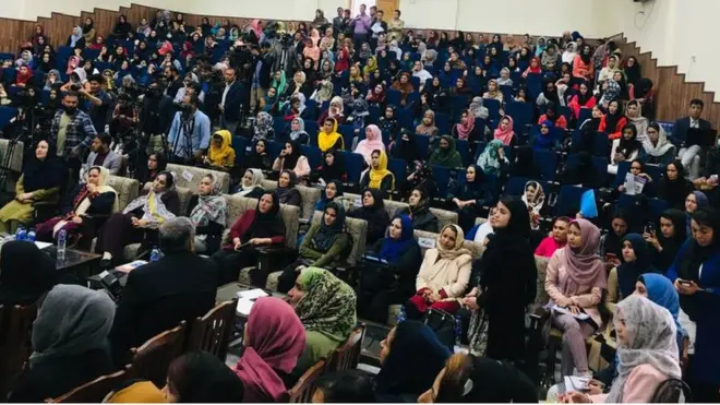 دا غونډه د افغانستان د بشري حقونو خپلواک کمېسیون او د ښځو شبکې لخوا جوړه شوې وه.