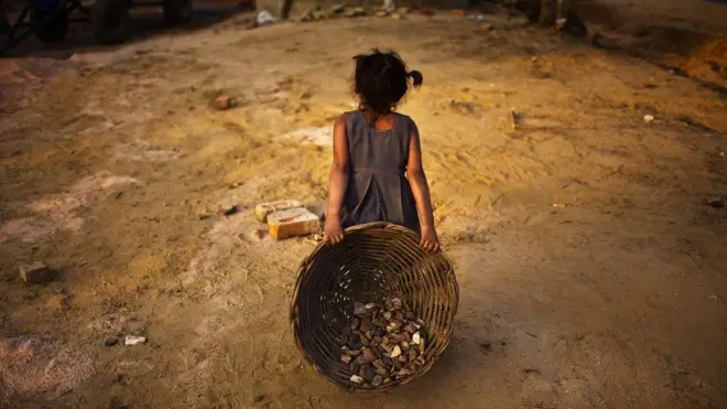 Из-за обилия работы по дому девочкам сложнее получить образование