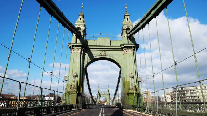 Wandsworth Bridge to close to vehicles for 10 weeks for repairs