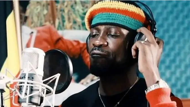 " Habari mbaya ni kwamba kila mmoja anaweza kuwa muathiriwa," amesema Bobi Wine katika wimbo wake kuhusu corona