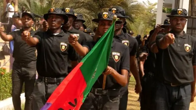 Mgbe a na-edu ndị otu nchekwa Onitsha Ado n'iyi ọrụ