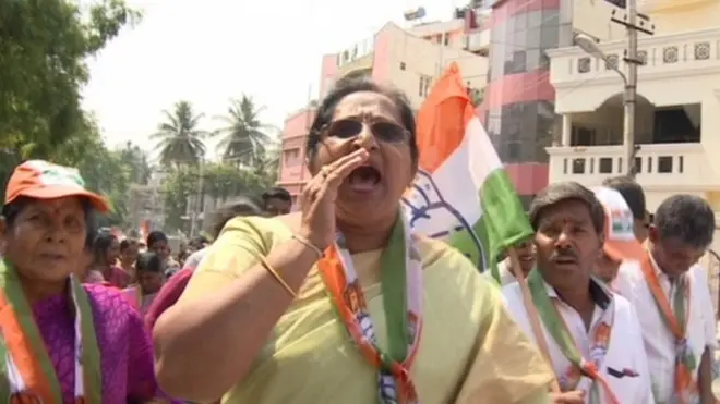 بی جے پی کے درجنوں وزرا اور آر ایس ایس کے ہزاروں کارکن انتخابات میں بی جے پی کی جیت کے لیے دن رات کام کر رہے ہیں