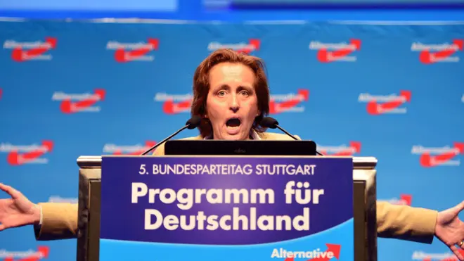Депутат Европарламента и глава берлинского отделения Беатрикс фон Шторх говорит, что «Альтернатива» взяла курс на Бундестаг. Федеральные выборы - через год
