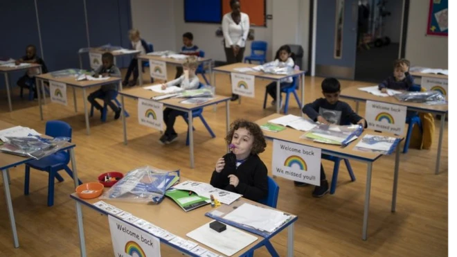 Carteiras viradas para frente,criar casa de apostavezcriar casa de apostatodos sentados juntos no chão: o novo formato na educação infantil britânicacriar casa de apostameio à pandemia