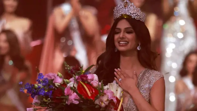 ฮาร์นาส ซานดู วัย 21 ปีตัวแทนจากอินเดียเป็นผู้ชนะในการประกวดมิสยูนิเวิร์ส ครั้งที่ 70 ที่เมืองเอลัต ประเทศอิสราเอล เมื่อวันที่ 13 ธ.ค. ที่ผ่านมา