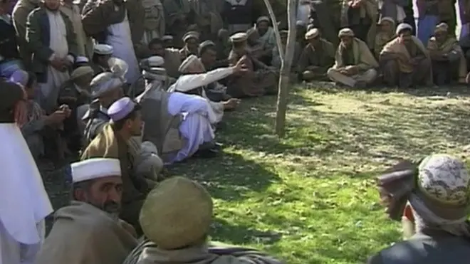 حملے کی ذمہ داری کالعدم تنظیم تحریک طالبان پاکستان کے دھڑے جماعت الحرار نے قبول کرلی ہے