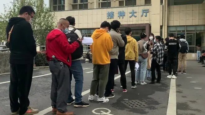 China queue thumb