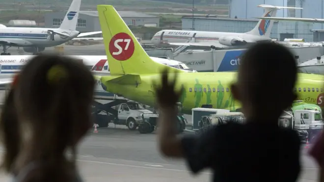 Причиной отмены или задержки рейсов стали плохие метеоусловия