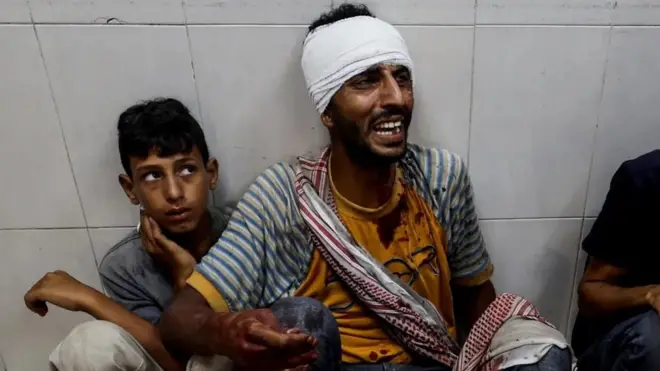 Povređeni su prevezeni u bolnicu Naser u Kan Jonisu