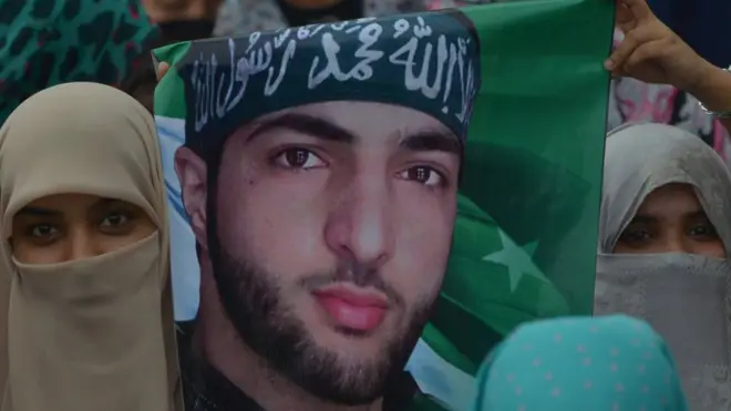 برہان وانی کی ہلاکت کے بعد سے کشمیر میں تشدد کی لہر جاری ہے