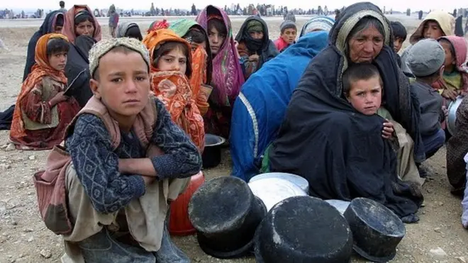 ملګري ملتونه وایي د افغانستان میلیونونه وګړي مرستو ته اړتیا لري او په تېرو څلورو کلونو کې په افغانستان کې د دوهمې روانې وچکالۍ له امله، اوسمهال د تر پنځو کلونو د کم عمره ماشومانو نیمايي، د اړین خوراک له کمي سخت کړېږي.