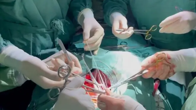 Киевские врачи продолжают работу при отключенном электричестве