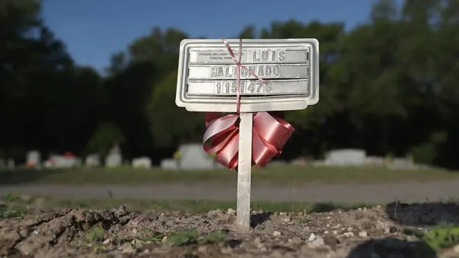 「誰の命もただの数字じゃない」 多発する不法移民の死 米国境沿いの郡で