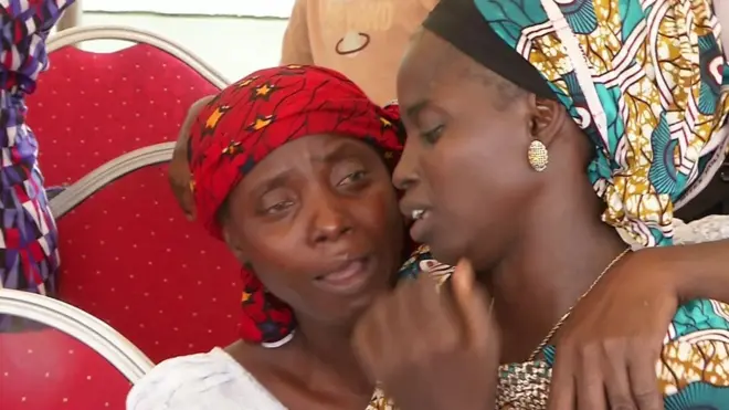 Возвращение: 82 школьницы из Чибока вернулись к своим семьям