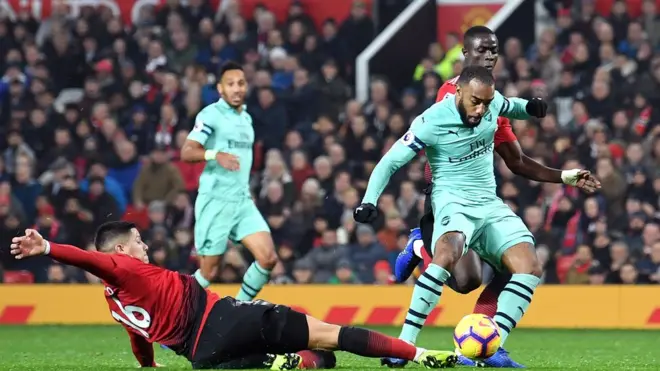 Arsenaalii fi Maanchister Yuunaayitid