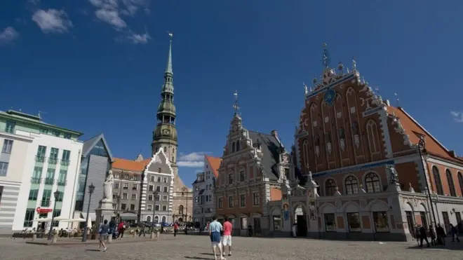 Jacaylka qarsoodiga ah wuxuu ka dhacay magaalada Riga, ee caasimadda dalka Latvia, halkaas oo uu ka shaqaynayay ninka sirdoonka ah