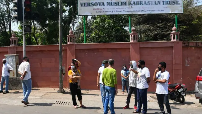 वर्सोवा क़ब्रिस्तान, मुंबई