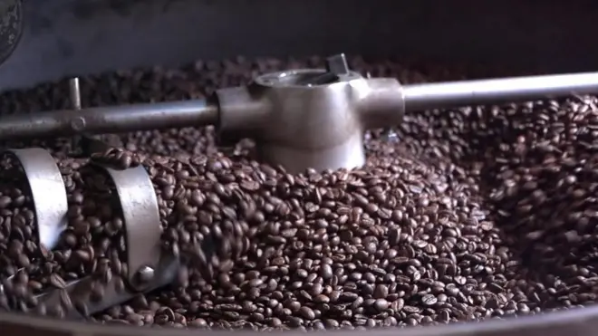 أول مرة تناول فيها مباخان القهوة كانت لدى أخته