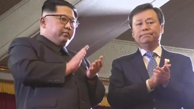 كيم جونغ أون يحضر حفلا غنائيا لنجوم من كوريا الجنوبية