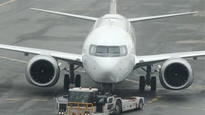 Dad badan ayaa ku dhintay burburkii diyaaradaha Boeing 737