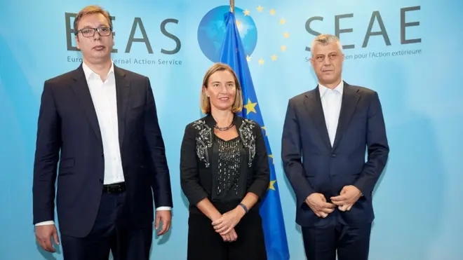 Српски и косовски председници, Александар Вучић и Хашим Тачи, нису постигли коначан споразум о односима Србије и Косова у присуству Федерике Могерини - сада ће између њих бити други преговарачи