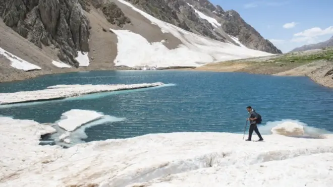 نهر جليدي في تركيا