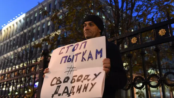 ФСИН утверждает, что следов побоев на теле Дадина нет