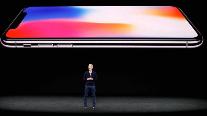 Tim Cock presenta el iPhone X