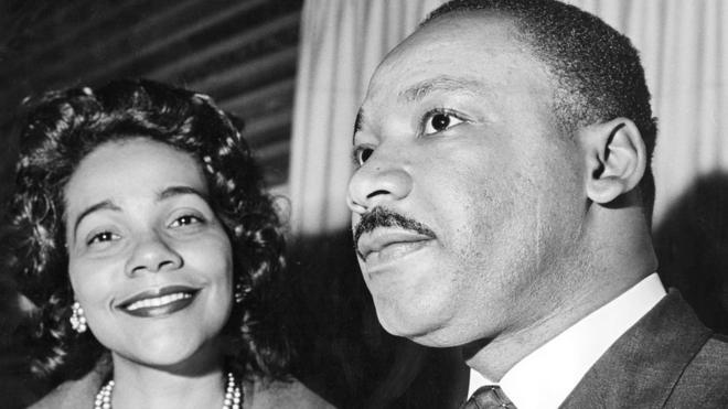 Martin Luther King Jr. et sa femme Coretta Scott, à la réception du Prix Nobel de la Paix à Stockholm en 1964.