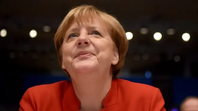 Dalam pidato kongres Partai Demokrat Kristen Jerman (CDU) yang dipimpinnya, Merkel mengatakan burka tidak sesuai dengan kebudayaan Jerman.