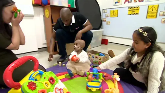 急性白血病の英幼児が「奇跡的」に回復　画期的な治療法で