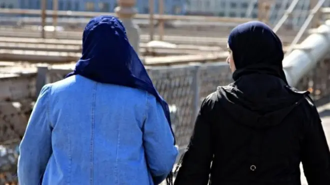 خلال حملته الانتخابية أشار ترامب إلى ضرورة منع المسلمين من دخول الولايات المتحدة