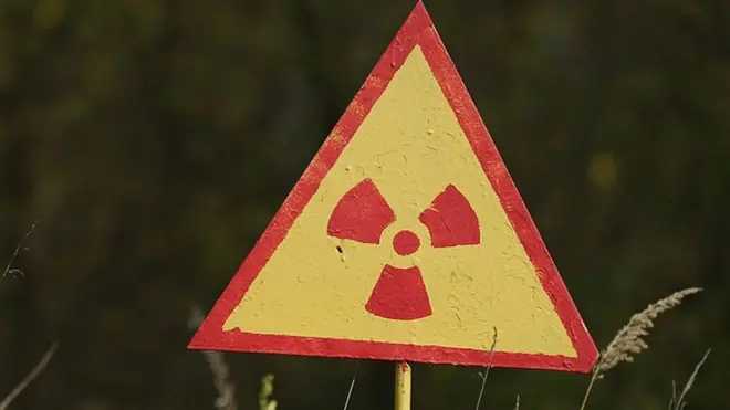 знак "радиация"