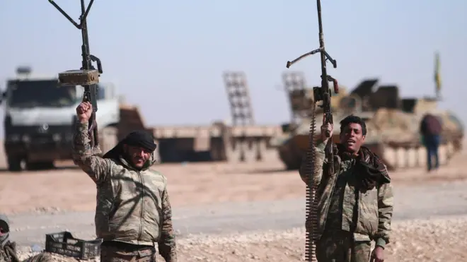 Бойцы Демократических сил Сирии продвигаются на север Ракки