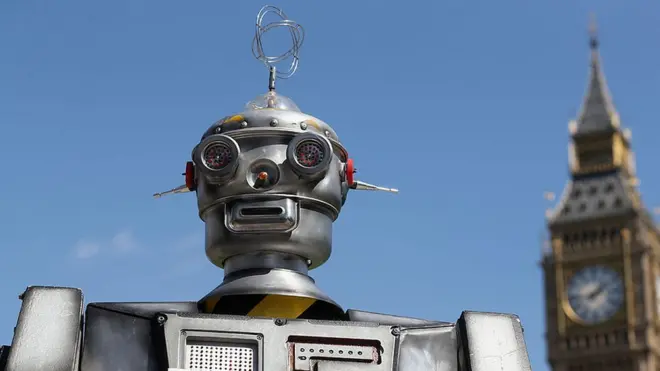 В 2013 году в Лондоне прошла демонстрация против разработок боевых роботизированных систем, но с тех пор с каждым годом их становится только больше