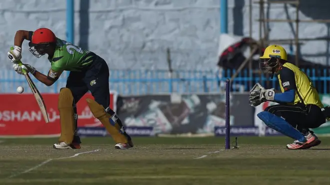 سږ کال د افغانستان د کرېکټ غوره لیګ سیالۍ به متحده عربي اماراتو کې کېږي