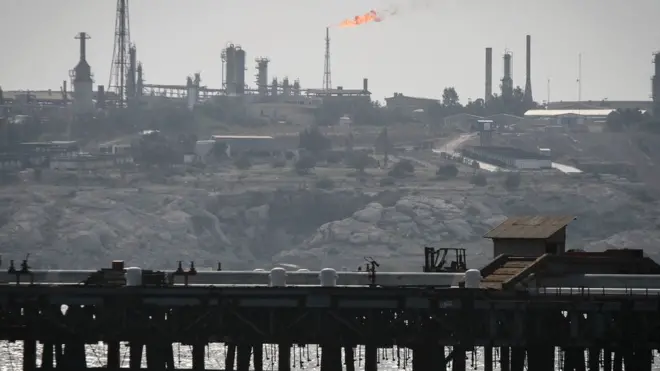 تاسیسات نفتی خارک در جنوب ایران