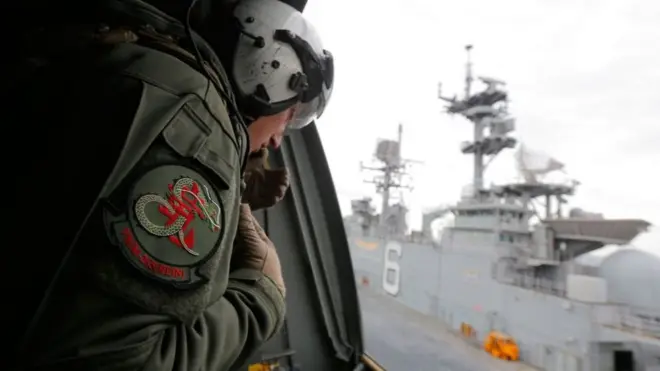 Tàu sân bay USS Bonhomme Richard hiện diện ngoài khơi bờ biển Sydney đánh dấu sự khởi đầu của cuộc tập trận Talisman Saber 2017